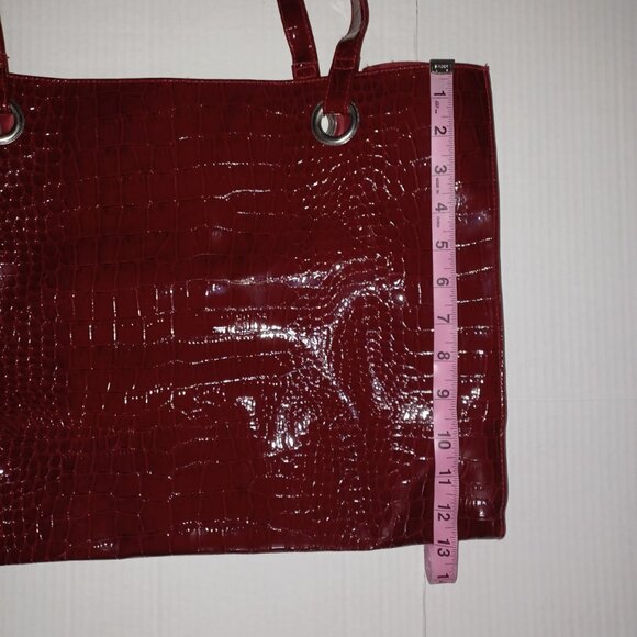 WOMEN'S BURGUNDY ALLIGATOR PRINT TOTE HANDBAG - Picture 12 of 15